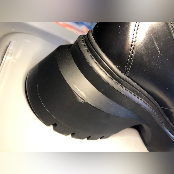 Michael Kors Black Women's Shiloh Leather Platform Loafers sizes 7.5 and 8.5 - Picture 14 of 16